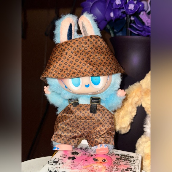 Labubu LV Outfit - 2 Piece Set - Doll not included - Picture 1 of 2